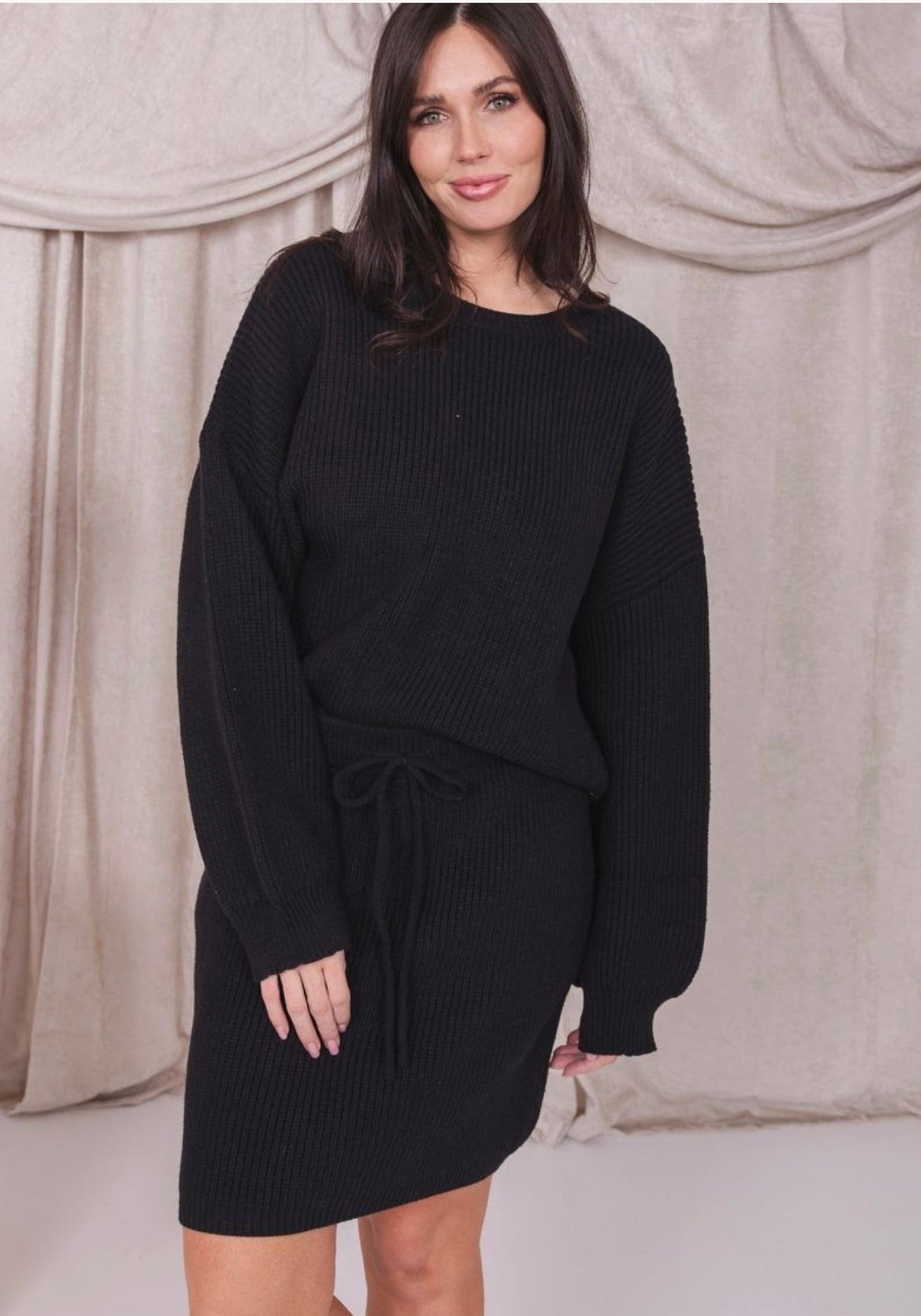 Oversized ribbed sweater in black-final sale JanieLanie Oversized ribbed sweater in black-final sale JanieLanie