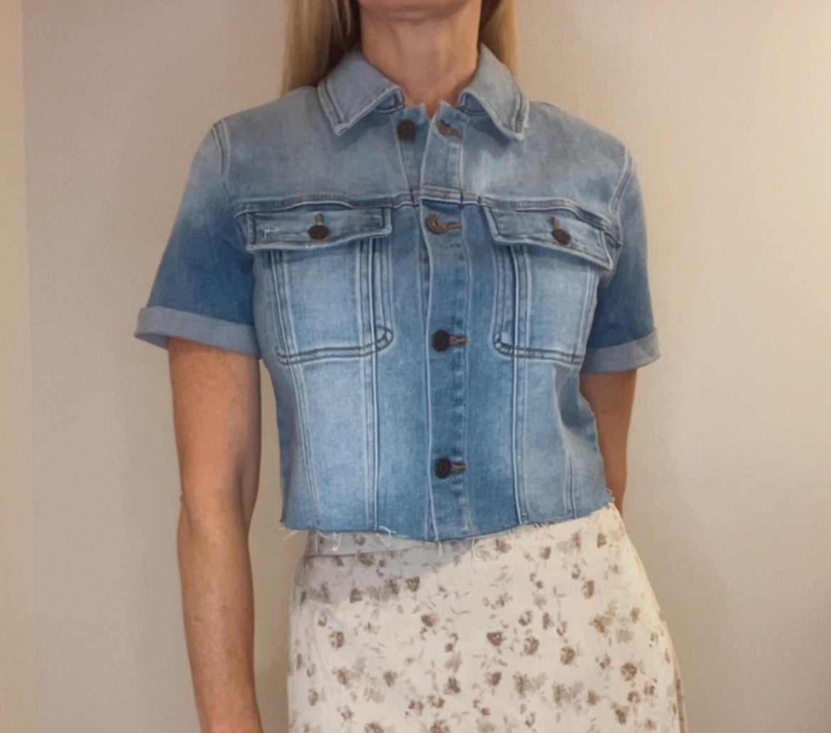 Hidden cropped denim jacket-NEW