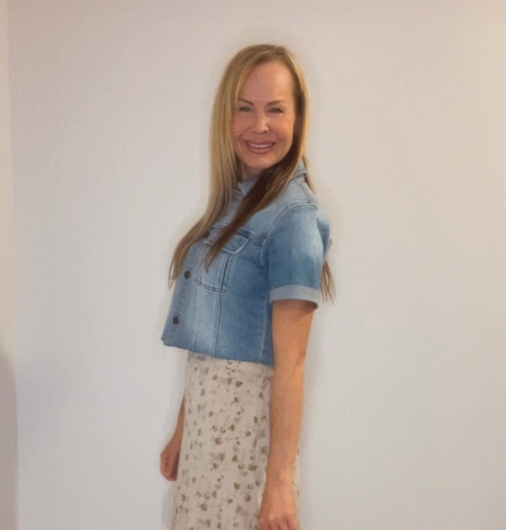 Hidden cropped denim jacket-NEW